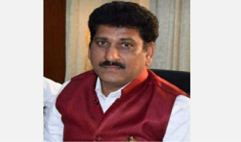 ಹೊಸಪೇಟೆ: ನ್ಯಾಯಾಲಯದ ಆವರಣದಲ್ಲಿಯೇ ವಕೀಲರ ಬರ್ಬರ ಹತ್ಯೆ - ಹಂತಕನ ಬಂಧನ