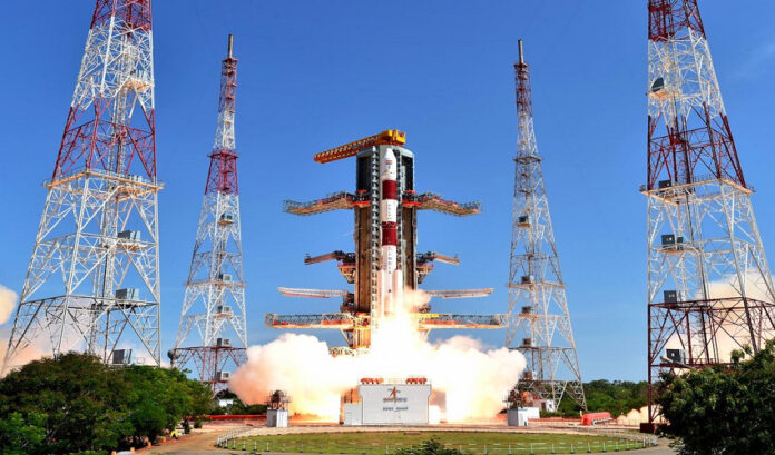 ಎಸ್‌ಡಿ ಕಾರ್ಡ್‌ನಲ್ಲಿ ಭಗವದ್ಗೀತೆ ಹೊತ್ತೊಯ್ದ ಉಪಗ್ರಹ: ಲೈವ್ ವೀಡಿಯೋ ನೋಡಿ