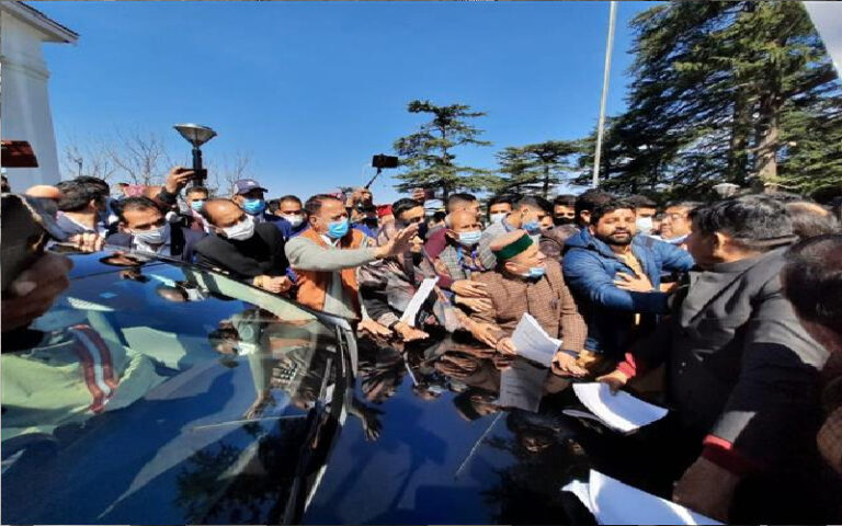 ರಾಜ್ಯಪಾಲರ ಮೇಲೆ ಹಲ್ಲೆಆರೋಪ: ಐವರು ಕಾಂಗ್ರೆಸ್ ಶಾಸಕರು ಅಮಾನತು