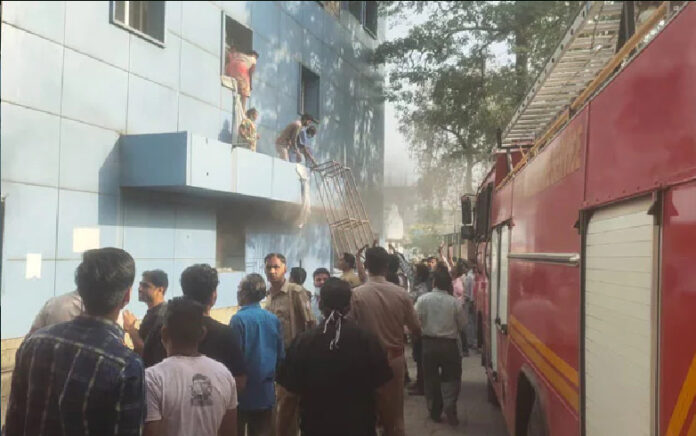 ಉತ್ತರ ಪ್ರದೇಶದ ಸರ್ಕಾರಿ ಆಸ್ಪತ್ರೆಯಲ್ಲಿ ಬೆಂಕಿ ಅವಘಡ, 150 ರೋಗಿಗಳ ಸ್ಥಳಾಂತರ