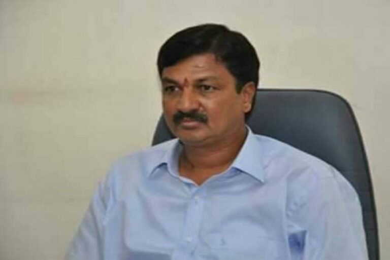 ಕೋರ್ಟ್‌ಗೆ ಹಾಜರಾದ ಸಂತ್ರಸ್ತ ಯುವತಿ: ಅರೆಸ್ಟ್ ಆಗುವರೆ ರಮೇಶ್ ಜಾರಕಿಹೊಳಿ?