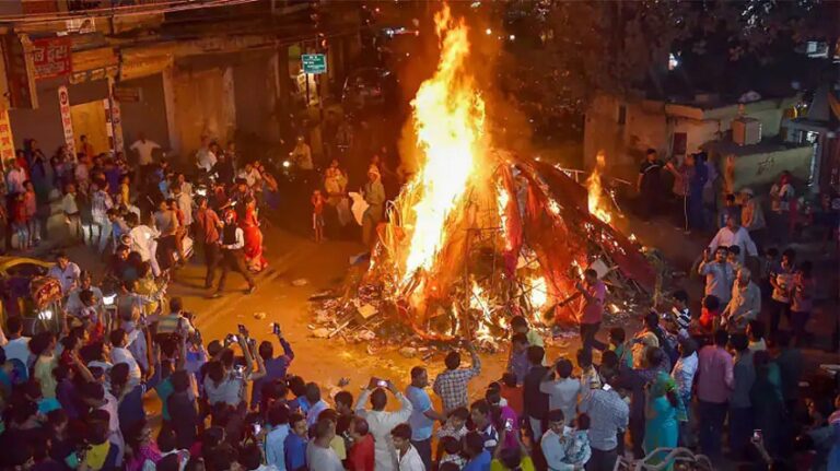 ಹೋಳಿಕಾ ದಹನ ಆಚರಣೆಯಲ್ಲಿ ಬೆಂಕಿ ಅವಘಡ; ಒಂದೇ ಕುಟುಂಬದ 3 ಮಕ್ಕಳು ಸಾವು | Naanu gauri