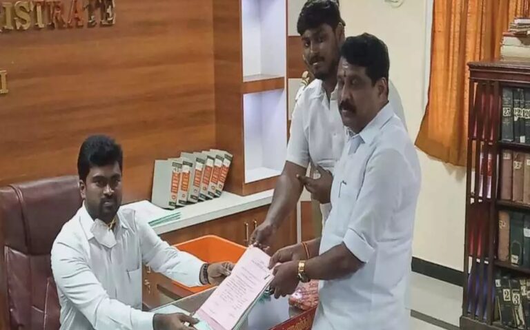 ಪಕ್ಷದ ಅಧೀಕೃತ ಟಿಕೆಟ್ ಘೋಷಣೆಗೂ ಮುನ್ನ ನಾಮಪತ್ರ ಸಲ್ಲಿಸಿದ ತಮಿಳುನಾಡು ಬಿಜೆಪಿ ಉಪಾಧ್ಯಕ್ಷ!