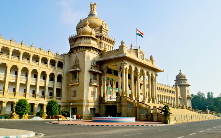 ಸಿ.ಡಿ. ಪುರಾಣ: ಕರ್ನಾಟಕದ ವಿಕೃತ ರಾಜಕೀಯ 2.0: ಎ ನಾರಾಯಣ