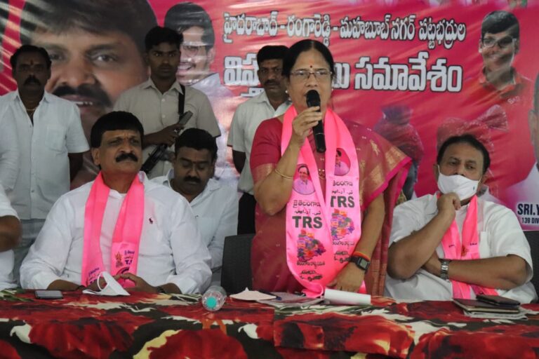 ತೆಲಂಗಾಣ: ಬಿಜೆಪಿ ಅಭ್ಯರ್ಥಿ ವಿರುದ್ಧ ಜಯ ಸಾಧಿಸಿದ ಪಿ.ವಿ ನರಸಿಂಹ ರಾವ್ ಪುತ್ರಿ