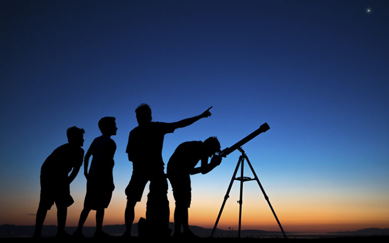 ಬೆಳ್ಳಿ ಚುಕ್ಕಿ: ದೂರದರ್ಶಕದಿಂದ ನಕ್ಷತ್ರ ಮತ್ತು ಗ್ರಹಗಳನ್ನು ನೋಡಿದಾಗ ಅವು ಬಹಳ ದೊಡ್ಡದಾಗಿ ಕಾಣುತ್ತವೆಯೇ?