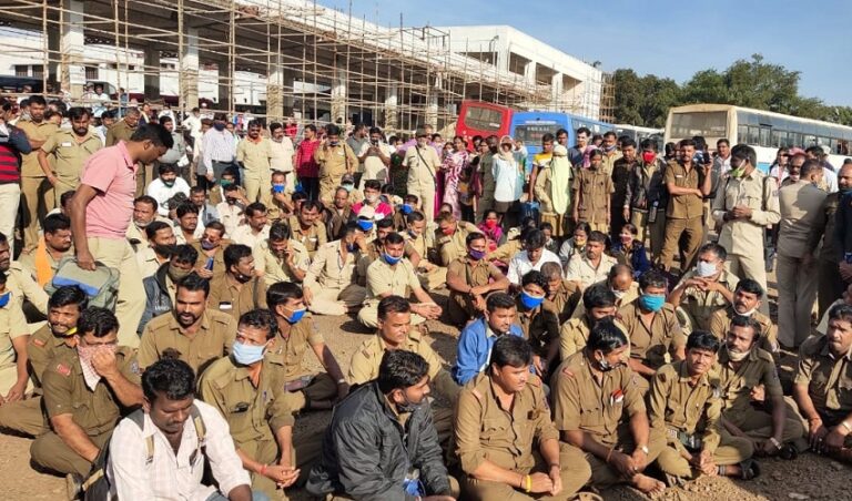 ಸಾರಿಗೆ ನೌಕರರ ಮುಷ್ಕರಕ್ಕೆ ಬೆದರಿದ ಬಿಎಸ್‌ವೈ ಸರ್ಕಾರ; ಎಸ್ಮಾ ಜಾರಿ ಎಚ್ಚರಿಕೆ | Naanu gauri