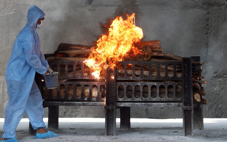 ದೇಶದಲ್ಲಿ ಕೊರೊನಾದಿಂದ ಸುಮಾರು 4.9 ದಶಲಕ್ಷದಷ್ಟು ಸಾವುಗಳು: ವರದಿ