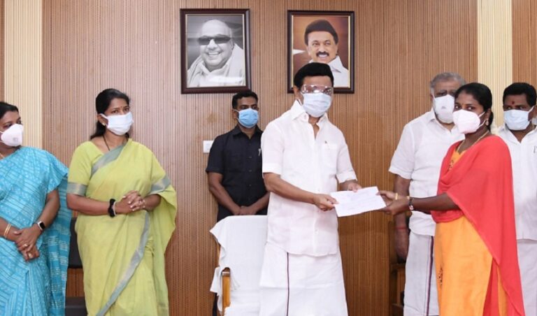 ‘ತೂತುಕುಡಿ ಹತ್ಯಾಕಾಂಡ’ ಸಂತ್ರಸ್ತರನ್ನು ಸರ್ಕಾರಿ ಉದ್ಯೂಗಕ್ಕೆ ನೇಮಕ ಮಾಡಿದ ತಮಿಳುನಾಡು ಸಿಎಂ | ನಾನುಗೌರಿ