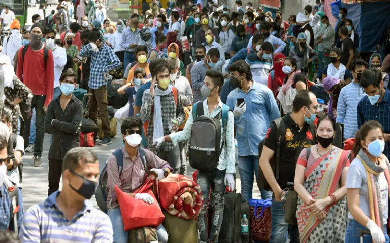 ಕೊರೊನಾ ನಿಯಮಗಳ ಉಲ್ಲಂಘನೆ, 3ನೇ ಅಲೆಗೆ ಕಾರಣವಾಗಬಹುದು: ದೆಹಲಿ ಹೈಕೋರ್ಟ್