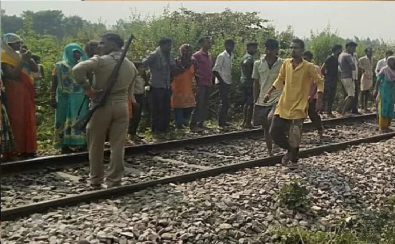 ಛತ್ತೀಸ್‌ಗಢ: ಚಲಿಸುತ್ತಿದ್ದ ರೈಲಿನ ಮುಂದೆ ಹಾರಿ ತಾಯಿ, ಐವರು ಹೆಣ್ಣು ಮಕ್ಕಳ ಸಾವು