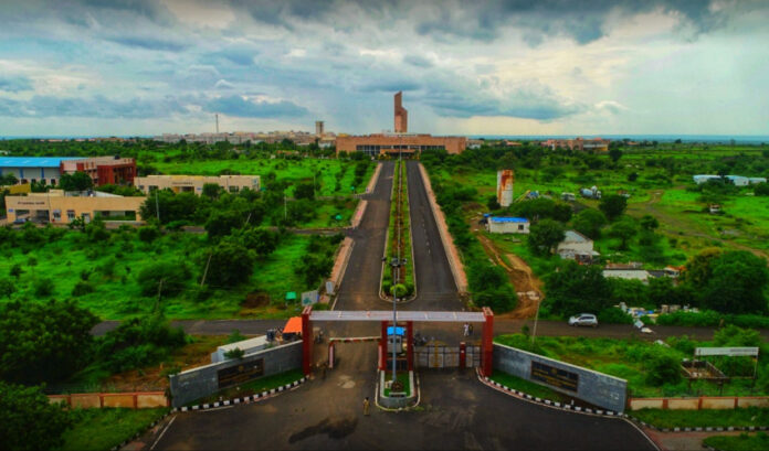 ಕಲಬುರಗಿ ಕೇಂದ್ರೀಯ ವಿವಿ: ಭ್ರಷ್ಟಾಚಾರ, ಅಕ್ರಮ ನೇಮಕಾತಿ ಆರೋಪ ಅಲ್ಲಗೆಳೆದ ರಿಜಿಸ್ಟ್ರಾರ್‌‌‌‌ | NaanuGauri