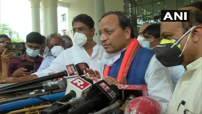 ರಾಜ್ಯದಲ್ಲಿ ಸಿಎಂ ಬದಲಾವಣೆ ಇಲ್ಲ, ಬಿಜೆಪಿಯಲ್ಲಿ ಭಿನ್ನಮತವಿಲ್ಲ; ಅರುಣ್ ಸಿಂಗ್