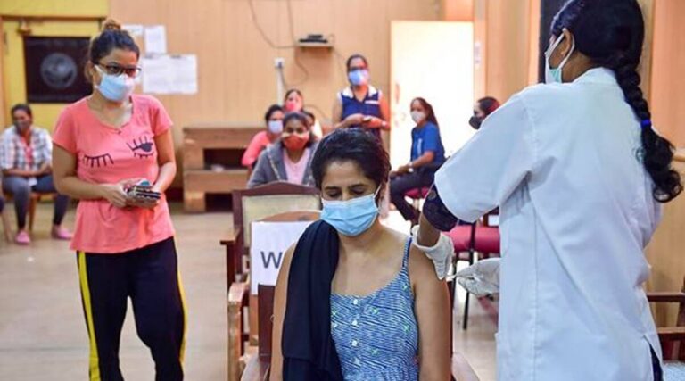 ಸೋಮವಾರದಿಂದ 18 ವರ್ಷ ಮೇಲ್ಪಟ್ಟ ಎಲ್ಲರಿಗೂ ಉಚಿತ ಲಸಿಕೆ, ನಿರ್ಬಂಧ ಸಡಿಲಿಕೆ