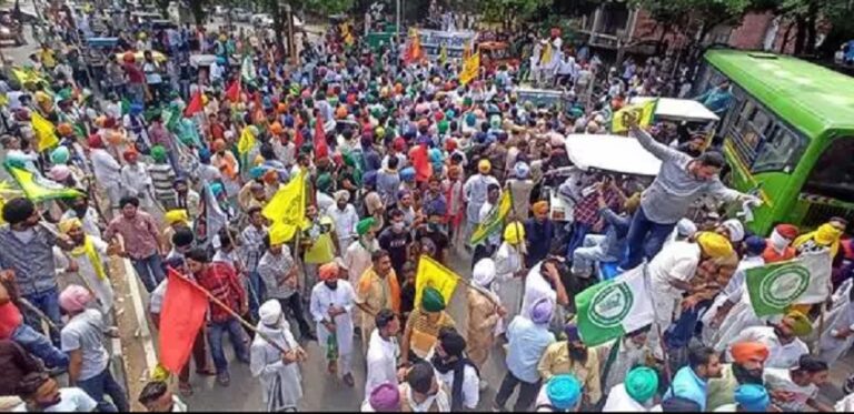 ಚಂಡಿಗಢ: ಬ್ಯಾರಿಕೇಡ್ ಮುರಿದು ರಾಜಭವನಕ್ಕೆ ಮುತ್ತಿಗೆ ಹಾಕಲೊರಟ ಪಂಜಾಬ್ -ಹರಿಯಾಣ ರೈತರು