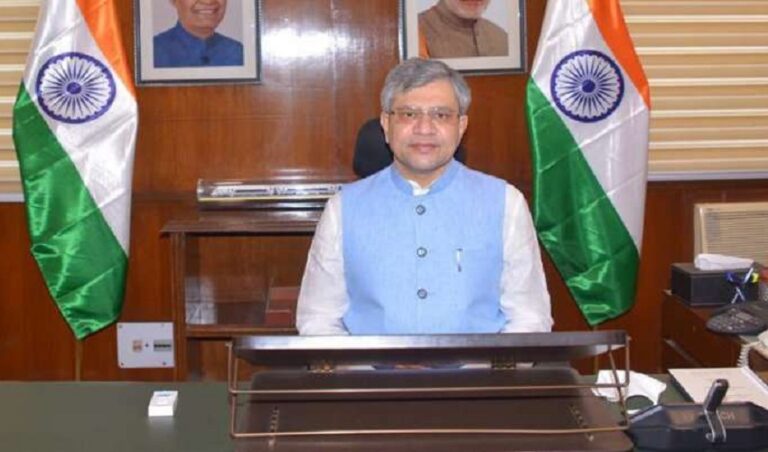 ಭಾರತದಲ್ಲಿ ವಾಸಿಸುವ ಮತ್ತು ಕೆಲಸ ಮಾಡುವವರೆಲ್ಲರೂ ದೇಶದ ನಿಯಮ ಪಾಲಿಸಬೇಕು: ಐಟಿ ಸಚಿವ | NaanuGauri