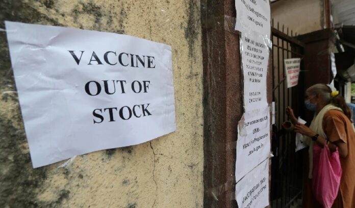 ಲಸಿಕೆ ಕೊರತೆ: ವ್ಯಾಕ್ಸಿನೇಷನ್‌‌ ಕೇಂದ್ರಗಳನ್ನು ಮುಚ್ಚುತ್ತಿರುವ ರಾಜ್ಯಗಳು! | Naanu gauri