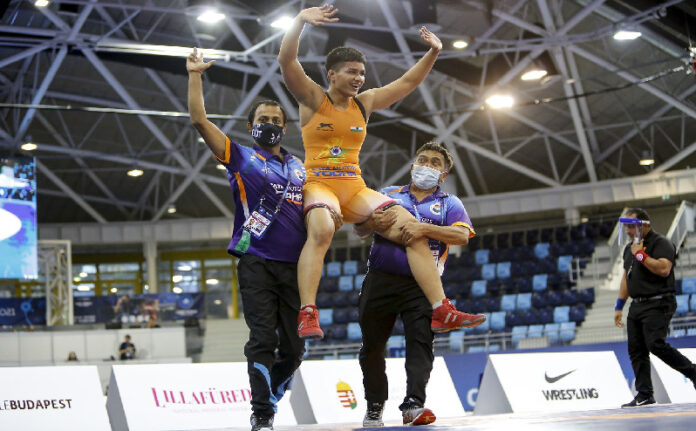 ವಿಶ್ವ ಕುಸ್ತಿ ಚಾಂಪಿಯನ್‌ಶಿಪ್‌ನಲ್ಲಿ ಚಿನ್ನದ ಪದಕ ಗೆದ್ದ ಪ್ರಿಯಾ ಮಲಿಕ್