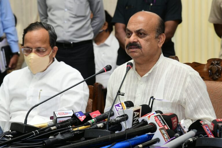 ಹೊಸ ಸಚಿವ ಸಂಪುಟದ ಪ್ರಮಾಣ ವಚನ ಫೇಸ್‌ಬುಕ್ ಲೈವ್ ನೋಡಿ | Naanu gauri