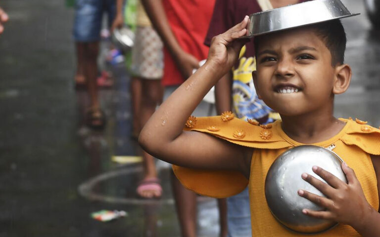 ಮೂರು ಹೊತ್ತಿನ ಊಟಕ್ಕೂ ಕುತ್ತು; ಉದಾರೀಕರಣಕ್ಕೆ ಮೂವತ್ತು!