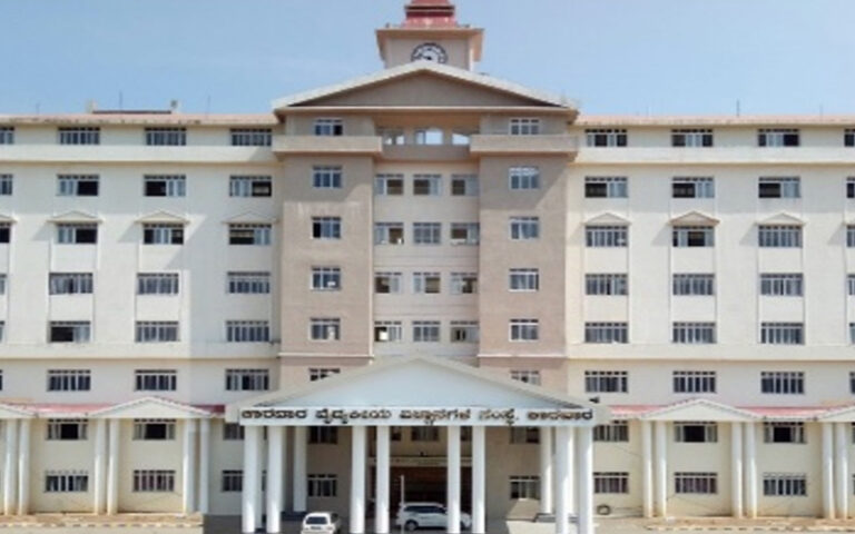 ಕಾರವಾರ ಕಿಮ್ಸ್‌ ವಿಧಿ ವಿಜ್ಞಾನ ವಿಭಾಗದಲ್ಲಿ ಅಕ್ರಮ ನೇಮಕಾತಿ; ವೈದ್ಯಕೀಯ ಶಿಕ್ಷಣ ಇಲಾಖೆ ಕಣ್ಮುಚ್ಚಿ ಕುಳಿತಿರುವುದೇಕೆ?