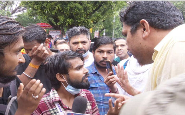 ಜೈ ಶ್ರೀರಾಮ್ ಹೇಳುವಂತೆ ಪತ್ರಕರ್ತನಿಗೆ ಬೆದರಿಕೆ: ನಿಮ್ಮ ಒತ್ತಡಕ್ಕೆ ಜಗ್ಗಲಾರೆ ಎಂದ ಅನ್ಮೋಲ್ ಪ್ರೀತಮ್