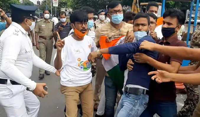 ಯುವ ಸಂಕಲ್ಪ ಯಾತ್ರೆ:ಬಂಗಾಳದಲ್ಲಿ ಶಾಸಕ ಸೇರಿದಂತೆ 30 ಬಿಜೆಪಿ ಕಾರ್ಯಕರ್ತರ ಬಂಧನ