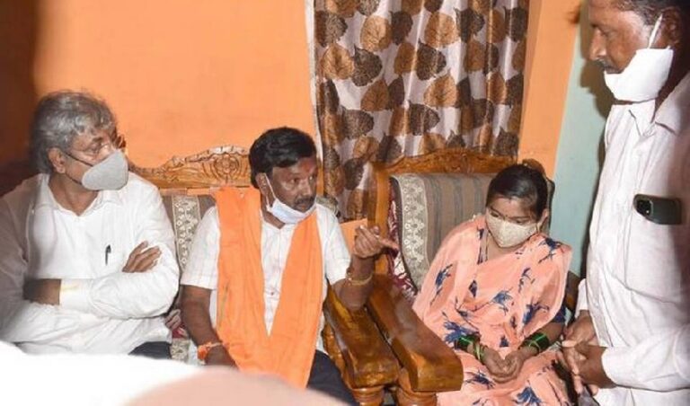 ಹುತಾತ್ಮ ಯೋಧನ ಮನೆ ಎಂದು ಕರ್ತವ್ಯದಲ್ಲಿರುವ ಸೈನಿಕನ ಮನೆಗೆ ತೆರಳಿ ಸಾಂತ್ವನ ಹೇಳಿದ ಸಚಿವ | NaanuGauri