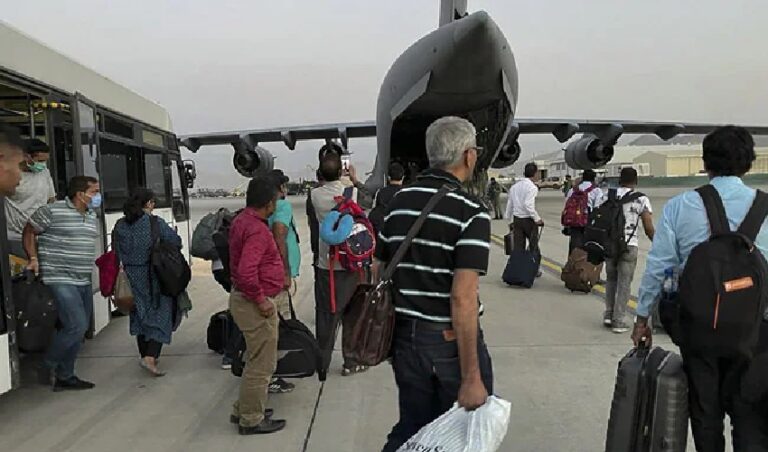 ತಾಲಿಬಾನಿಗಳು ಅಪಹರಿಸಿದ್ದ 150 ಭಾರತೀಯರ ಬಿಡುಗಡೆ; ಶೀಘ್ರದಲ್ಲೇ ಭಾರತಕ್ಕೆ - ವರದಿ | Naanu Gauri