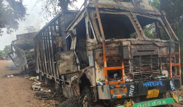 ಅಸ್ಸಾಂ: ಟ್ರಕ್‌ ಮೇಲೆ ಶಂಕಿತ ಉಗ್ರರಿಂದ ಗುಂಡಿನ ದಾಳಿ; ಐವರು ಮೃತ | Naanu gauri