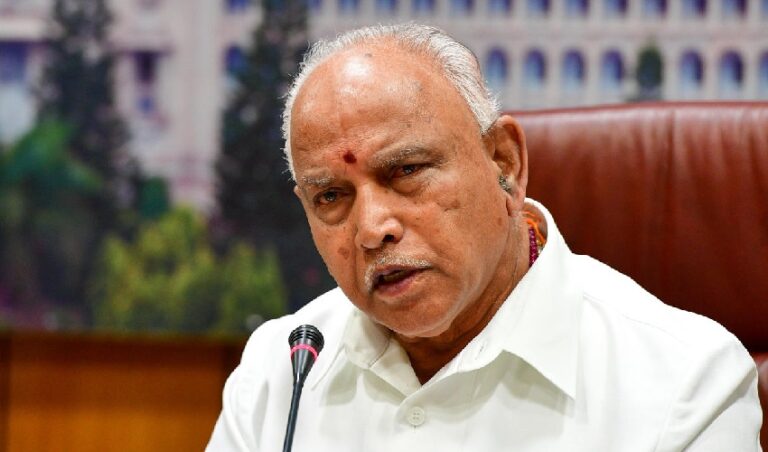 ಬಿಜೆಪಿಯು ಯಡಿಯೂರಪ್ಪ ಅವರನ್ನು ಬೆದರಿಕೆಯೊಡ್ಡಿ ರಾಜೀನಾಮೆ ಕೊಡಿಸಿದೆ: ಕಾಂಗ್ರೆಸ್ | NaanuGauri
