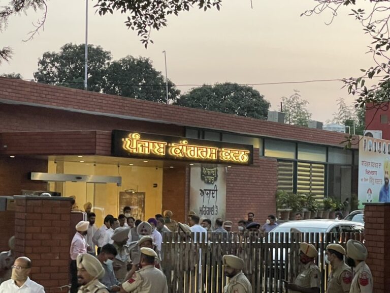 ಅಮರಿಂದರ್ ಸಿಂಗ್ ನಂತರದ ಪಂಜಾಬ್ ಮುಖ್ಯಮಂತ್ರಿ ಯಾರಾಗಬಹುದು? ಚರ್ಚೆ ಆರಂಭ