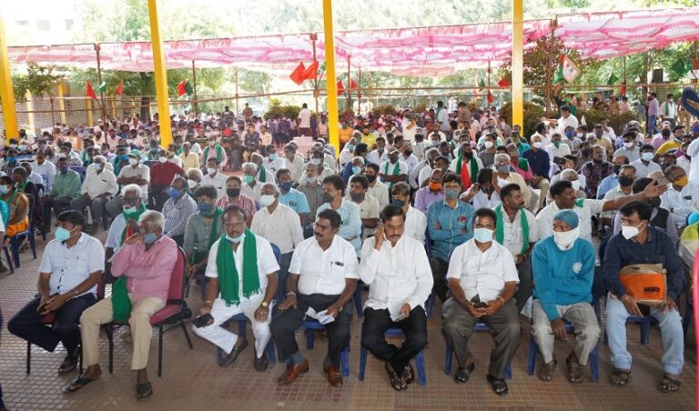 ಯಲಹಂಕ - ತಮ್ಮ ನೆಲದ ಹಕ್ಕಿಗಾಗಿ ಬಿಡಿಎ ವಿರುದ್ದ 17 ಹಳ್ಳಿಗಳ ರೈತರಿಂದ ಬೃಹತ್ ಪ್ರತಿಭಟನೆ | Naanu gauri