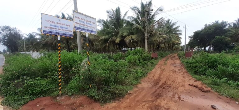 ಬಾರ್ಡರ್ ಕೇಸ್ ಬಸವಣ್ಣ: ಅಣೇಕಟ್ಟೆ ವಿಶ್ವನಾಥ್‌ರವರ ಕಥೆ