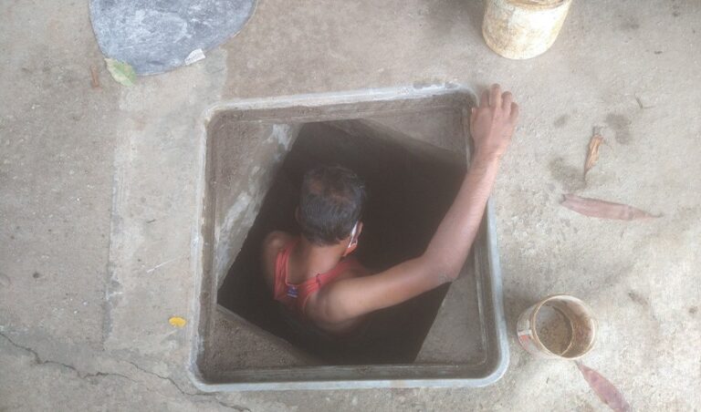 ಮ್ಯಾನ್ಯುಯಲ್‌ ಸ್ಕ್ಯಾವೆಂಜಿಂಗ್‌: ಪ್ರಶ್ನಿಸಿದ್ದಕ್ಕೆ ‘ಈ ಕೆಲಸ ಮಾಡಲೆಂದೇ ಜಾತಿಗಳಿವೆ’ ಎಂದ ಇಂಜಿನಿಯರ್‌‌‌!