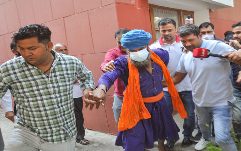 ಸಿಂಘುವಿನಲ್ಲಿ ಹತ್ಯೆಯಾದ ದಲಿತ ವ್ಯಕ್ತಿಯ ಗ್ರಾಮಕ್ಕೆ ಹಲವು ಬಾರಿ ಭೇಟಿ ನೀಡಿದ್ದ ಕೊಲೆ ಆರೋಪಿ