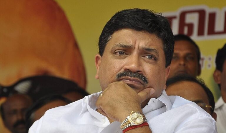 2 ಲ್ಯಾಪ್‌ಟಾಪ್‌ ಒಯ್ದಿದಿದ್ದಕ್ಕಾಗಿ ತಮಿಳುನಾಡು ಸಚಿವರನ್ನು ತಡೆದ ಚಿನ್ನೈ ಏರ್‌ಪೋರ್ಟ್‌‌ ಅಧಿಕಾರಿ!