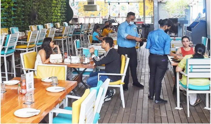 ಮಹಾರಾಷ್ಟ್ರ: ರೆಸ್ಟೋರೆಂಟ್‌ಗಳನ್ನು ರಾತ್ರಿ 12 ಗಂಟೆಯವರೆಗೆ ತೆರೆಯಲು ಅನುಮತಿ | Naanu gauri