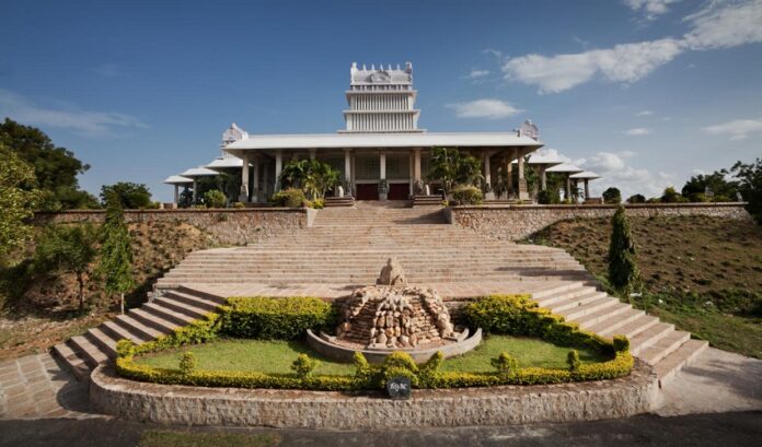 ನಿವೃತ್ತ ಉಪ-ಕುಲಪತಿ ಸೇರಿದಂತೆ ಹಲವು ನಿವೃತ್ತ ಪ್ರಾಧ್ಯಾಪಕರ ಲಕ್ಷಾಂತರ ರೂ. ಪಿಂಚಣಿ ಸಂದಾಯ ಮಾಡದ ಹಂಪಿ ಕನ್ನಡ ವಿಶ್ವವಿದ್ಯಾಲಯ