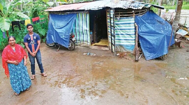 ಕೇರಳ: ದಲಿತ ಮಹಿಳೆಗೆ ಮನೆ ಕಟ್ಟುವ ಸಾಮಾಗ್ರಿಯನ್ನು ಕೊಂಡೊಯ್ಯಲು ಬಿಡದ ಮೇಲ್ಜಾತಿ ಕುಟುಂಬ | Naanu Gauri