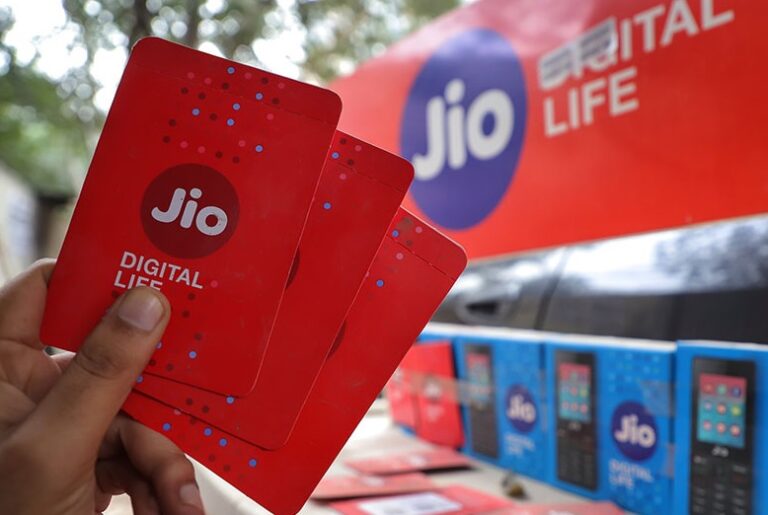 ಡಿಸೆಂಬರ್‌ 1 ರಿಂದ ರಿಲಯನ್ಸ್ ಜಿಯೋ ಕರೆ, ಡೇಟಾ ಶುಲ್ಕ ಶೇ 21 ರಷ್ಟು ಹೆಚ್ಚಳ