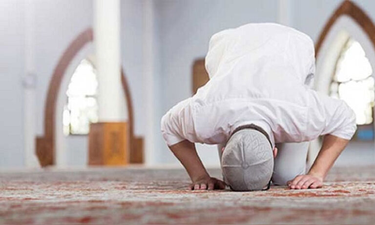 ಅಹಮದಾಬಾದ್‌: ಲೇಕ್ ಗಾರ್ಡ್‌ನ್‌ನಲ್ಲಿ ನಮಾಜ್ ಆರೋಪ, ವಿಎಚ್‌ಪಿಯಿಂದ ಶುದ್ಧೀಕರಣ