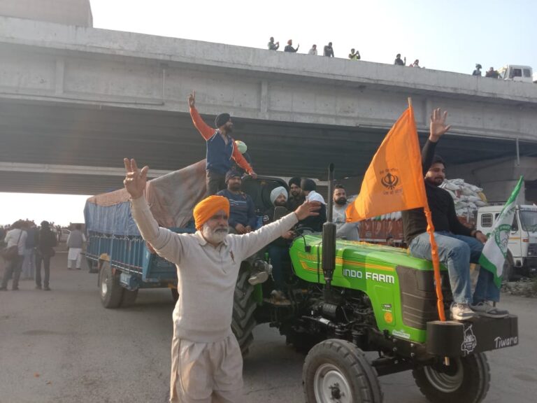 ರೈತರ ವಿಜಯೀ ಮೆರವಣಿಗೆ ಆರಂಭ: ವಿಡಿಯೋ – ಚಿತ್ರಗಳಲ್ಲಿ ನೋಡಿ