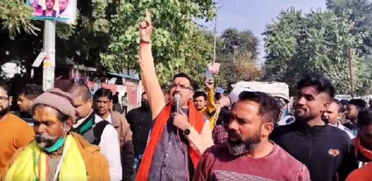 ಗಾಂಧೀಜಿಗೆ ನಿಂದಿಸಿದ ಕಾಳಿಚರಣ್‌‌ ಬಿಡುಗಡೆಗಾಗಿ ಪ್ರತಿಭಟನೆ