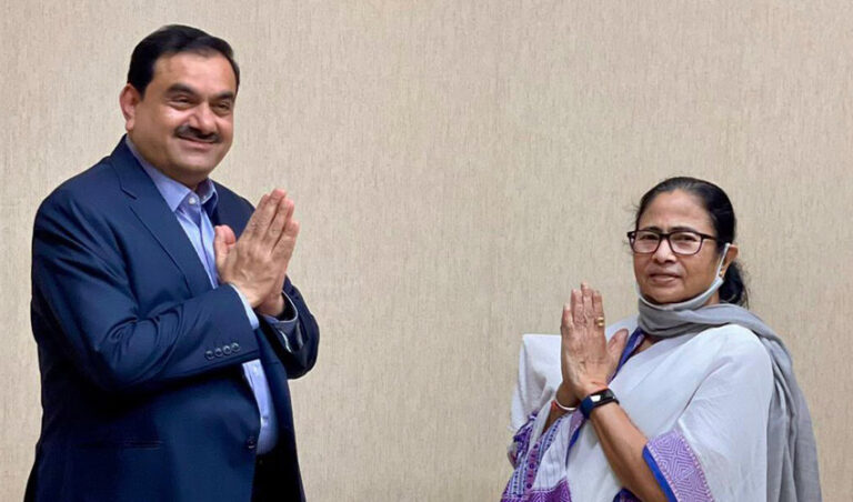 ಅದಾನಿ-ಮಮತಾ ಬ್ಯಾನರ್ಜಿ ಭೇಟಿ: ಅದಾನಿ ಕುರಿತ ತಮ್ಮ ಟ್ವೀಟ್‌ಗಳಿಗೆ ಬದ್ದ ಎಂದ ಮಹುವಾ ಮೊಯಿತ್ರಾ