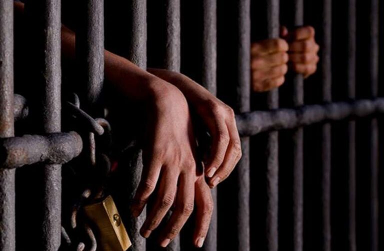 ಸಿಂಗಾಪುರದಲ್ಲಿ ಲೈಂಗಿಕ ಕಾರ್ಯಕರ್ತೆಯರ ಮೇಲೆ ಹಲ್ಲೆ-ದರೋಡೆ: ಇಬ್ಬರು ಭಾರತೀಯ ಪ್ರವಾಸಿಗರಿಗೆ ಜೈಲು ಶಿಕ್ಷೆ