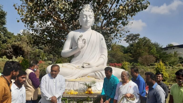 ಜೇನು ಕುರುಬರ ಕಲೆಯನ್ನು ಝೀ ವಾಹಿನಿಯಲ್ಲಿ ಪ್ರದರ್ಶಿಸೋಣ: ಹಂಸಲೇಖ