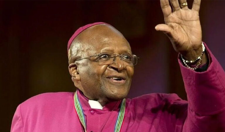 ದಕ್ಷಿಣ ಆಫ್ರಿಕಾದ ವರ್ಣಭೇದ ನೀತಿ ವಿರೋಧಿ ಹೋರಾಟಗಾರ ಆರ್ಚ್ ಬಿಷಪ್ ಡೆಸ್ಮಂಡ್ ಟುಟು ನಿಧನ