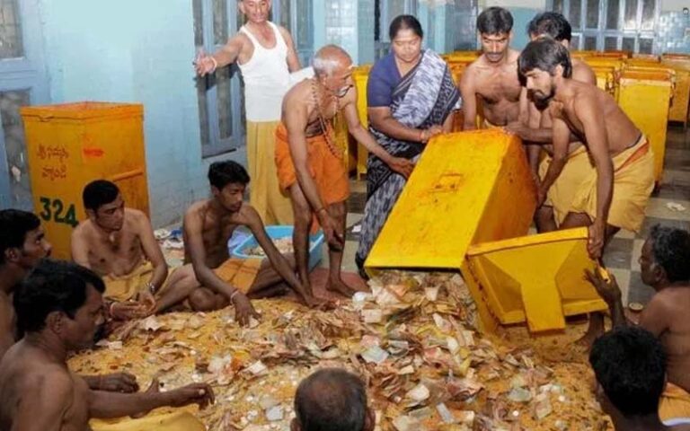 ದೇವಸ್ಥಾನಗಳಿಗೆ ಸರ್ಕಾರದ ನಿಯಂತ್ರಣ ತಪ್ಪಿಸುವ ಮಸೂದೆ ಪ್ರಸ್ತಾಪ; ಏನಿದು ವಿವಾದ?