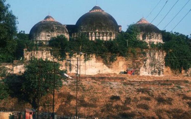 ಅಯೋಧ್ಯೆ- ದಲಿತ ಜಮೀನು ಲಪಟಾಯಿಸಿದ ಪ್ರಸಂಗ